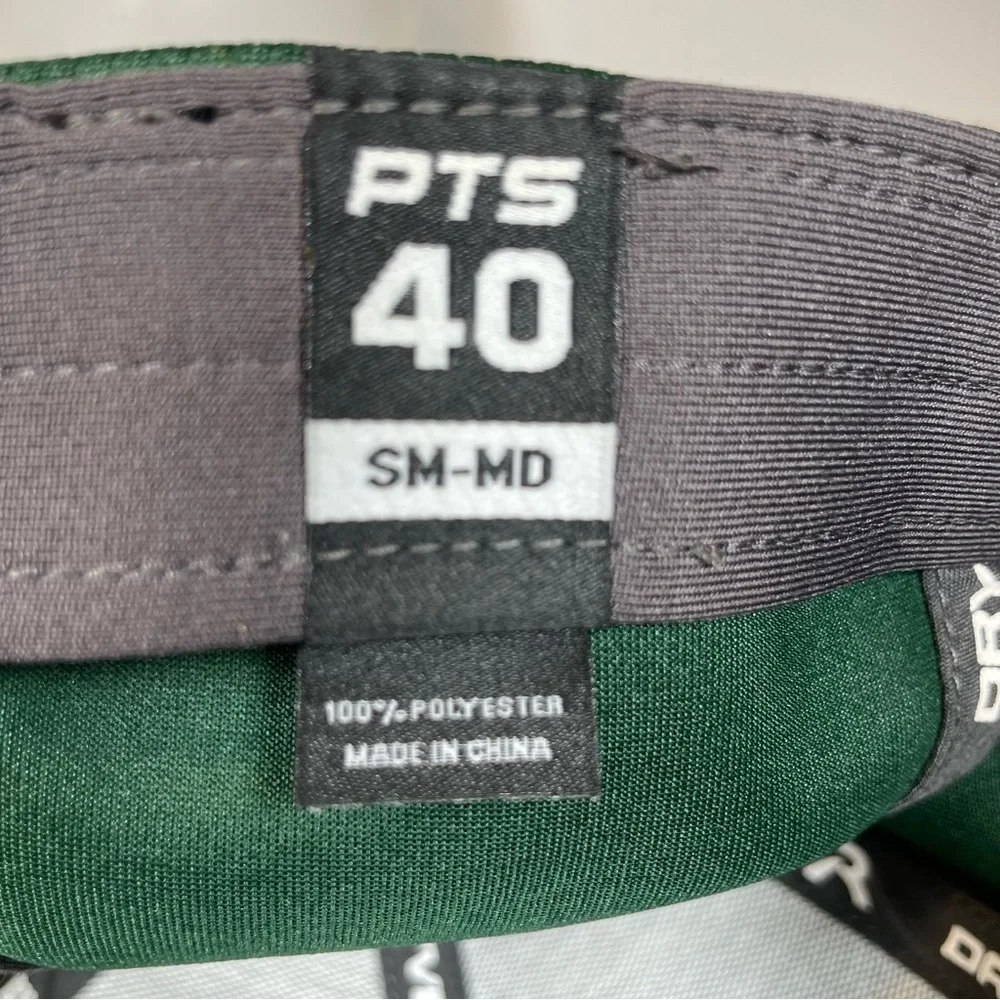 🧢 Forest Green Snapback Hat – Embroidered Logo Vibes 🌲​